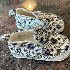 2 pairs of infant Vans
